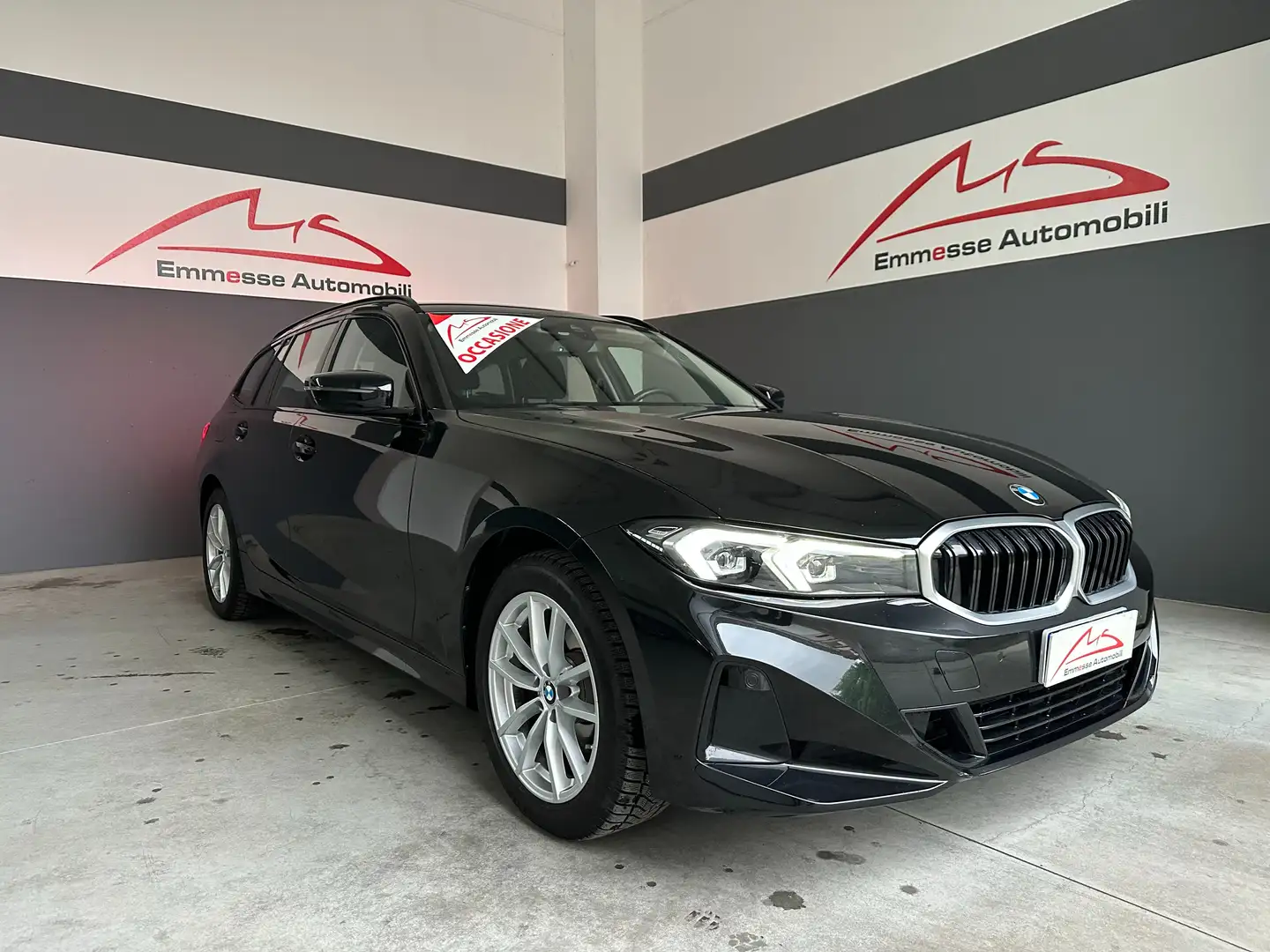 BMW 320 320d Touring mhev 48V xdrive auto Negro - 1
