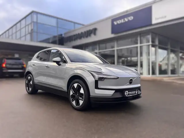 Volvo EX30 Core*Extended R.*69kWh*Sitzhzg*Lenkradheizg