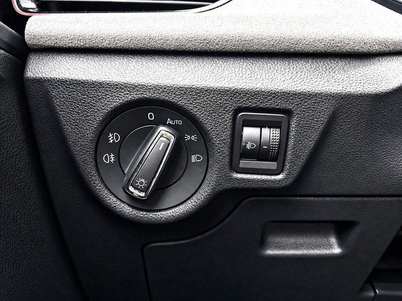 Skoda Scala 1.0 TSI Selection Kamera APP Anhängerk. — photo 9