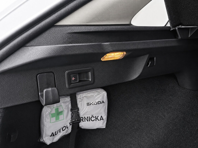 Skoda Scala 1.0 TSI Selection Kamera APP Anhängerk. — photo 8