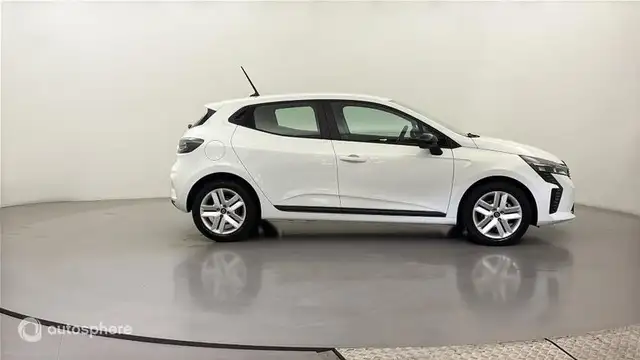 Renault Clio view 4