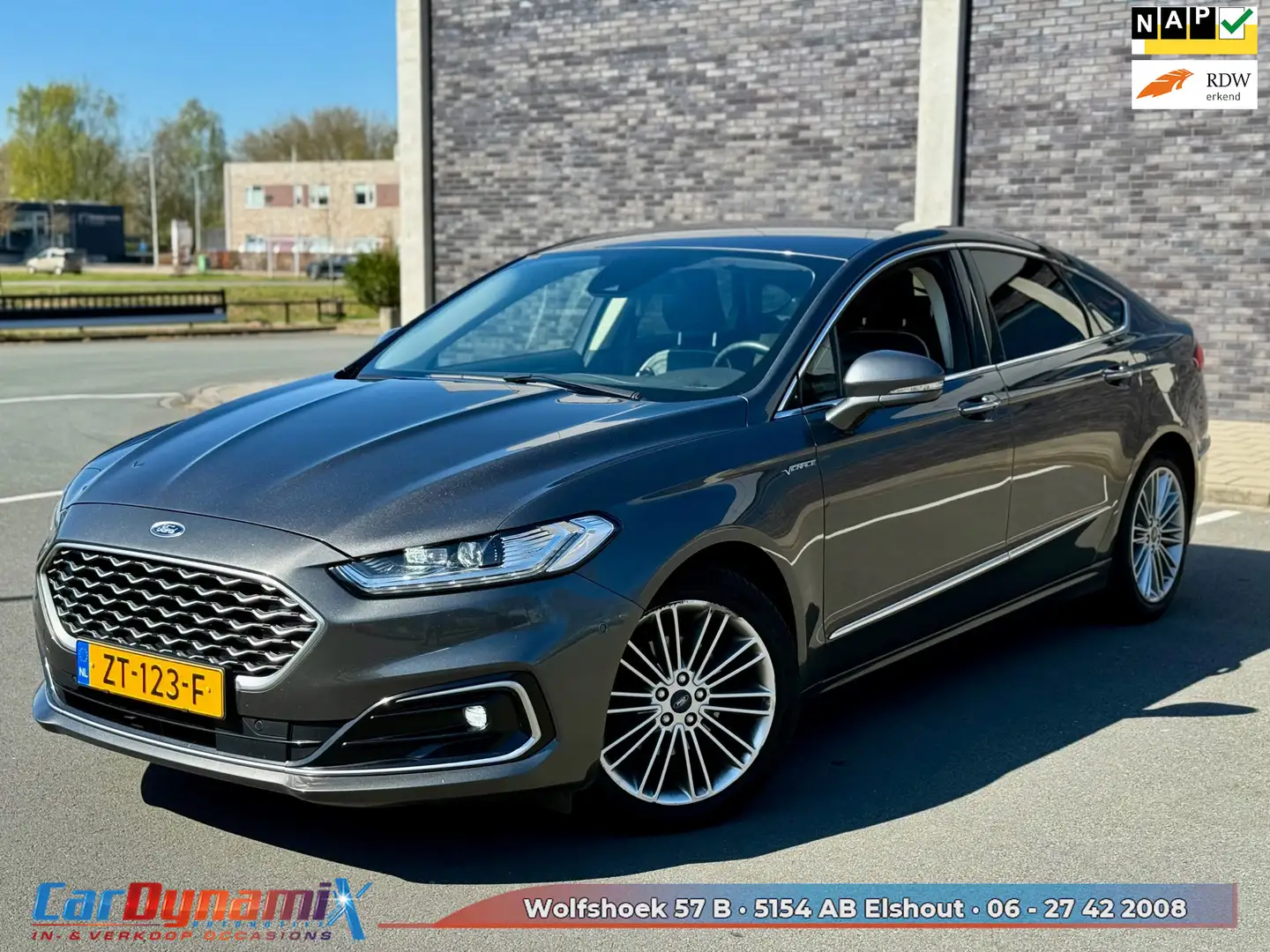 Ford Mondeo 2.0 EcoBlue Titanium VIGNALE UITVOERING // UNIEKE Grijs - 1
