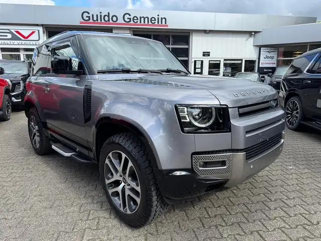 Land Rover Defender 90 D200 3.0 Mild-Hybrid SE