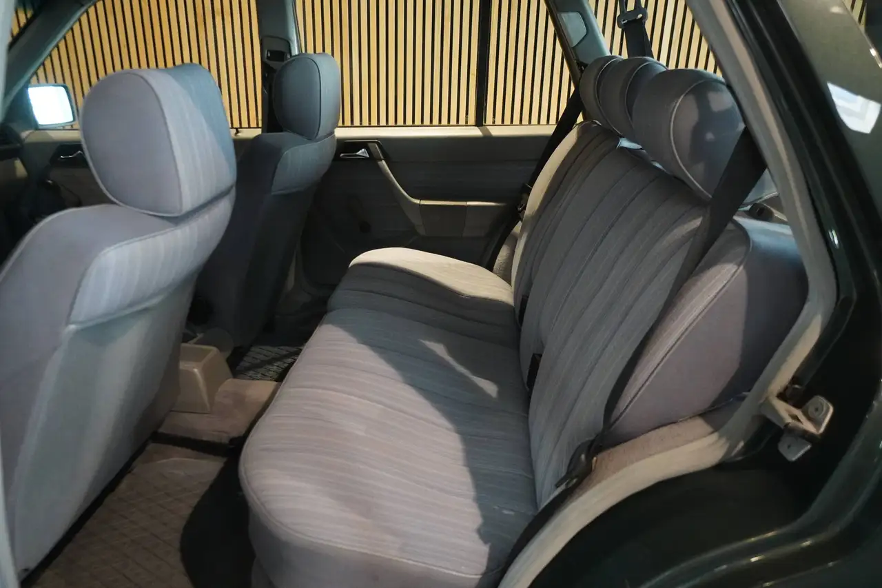Mercedes-Benz E 300 W124 300 TE*7-Sitzer*Top-Zst*1. Hd*nur 61 TKm*, foto 10
