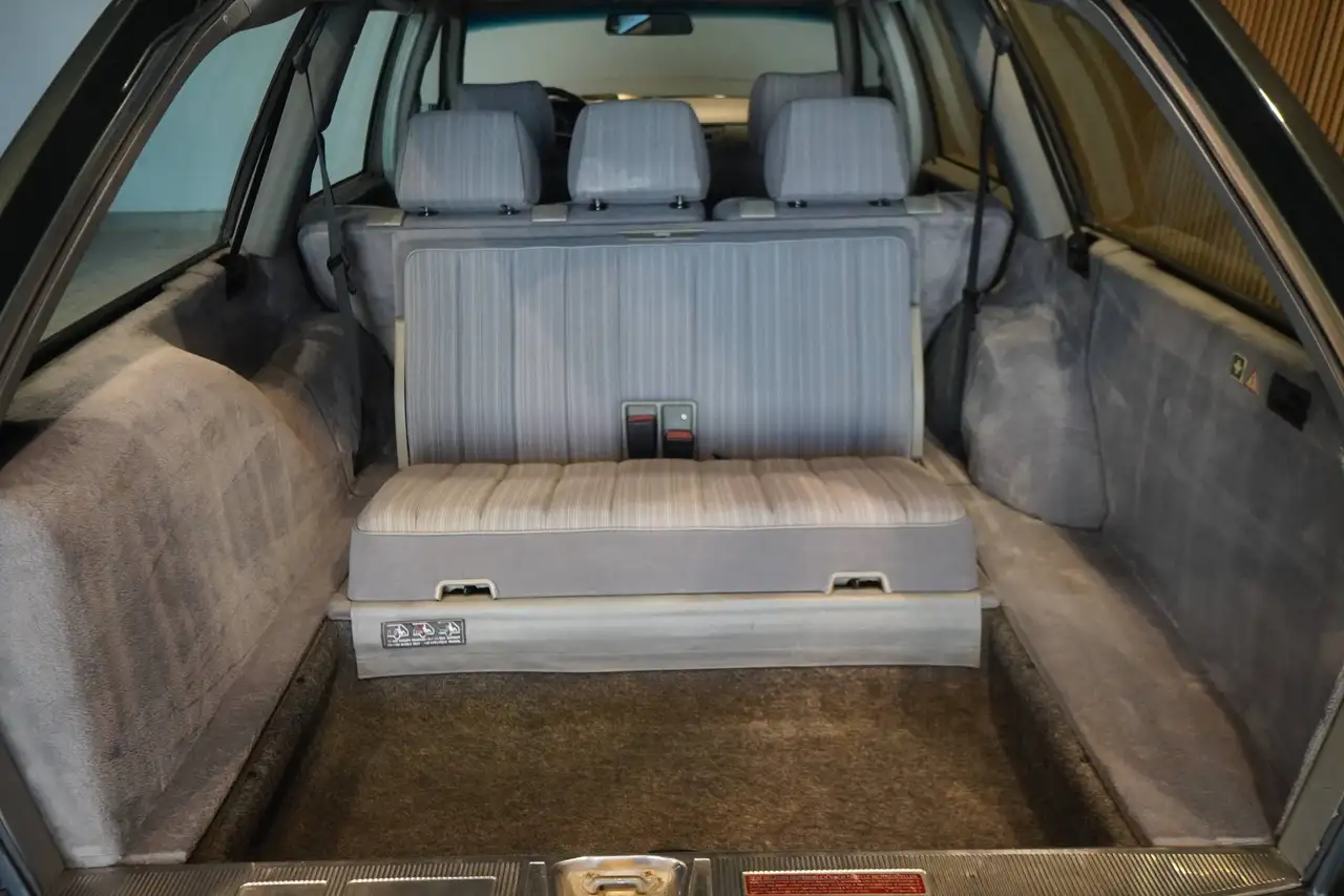 Mercedes-Benz E 300 W124 300 TE*7-Sitzer*Top-Zst*1. Hd*nur 61 TKm*, foto 12