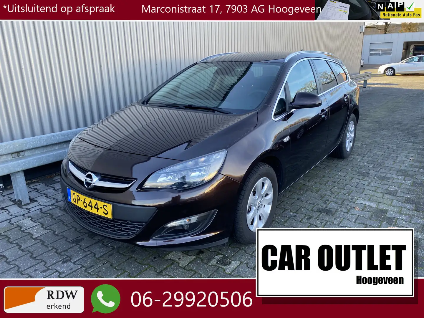 Opel Astra Sports Tourer 1.6 CDTi Business + Leer/Stof, Navi, Bruin - 1