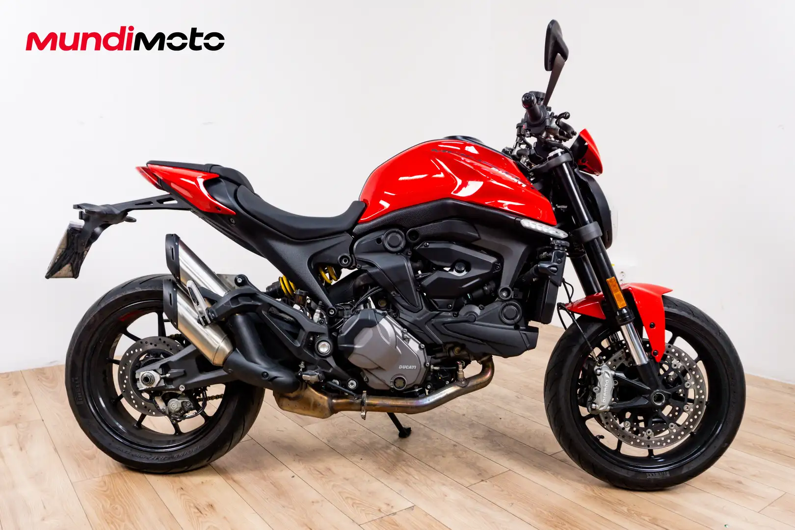 Ducati Monster 937 - 1