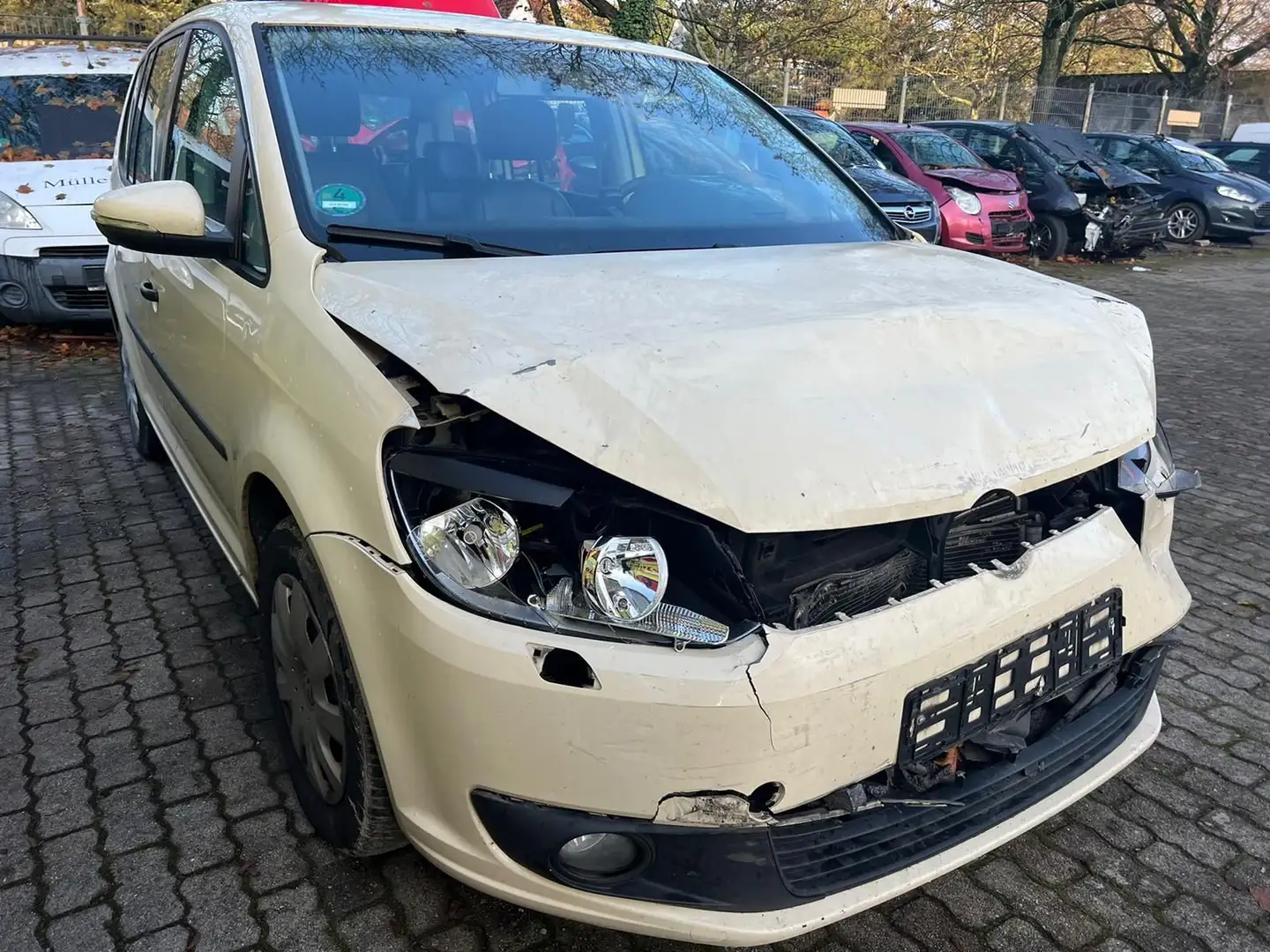 Volkswagen Touran 2.0 TDI DSG BMT 7 Sitze Airbags OK - 2