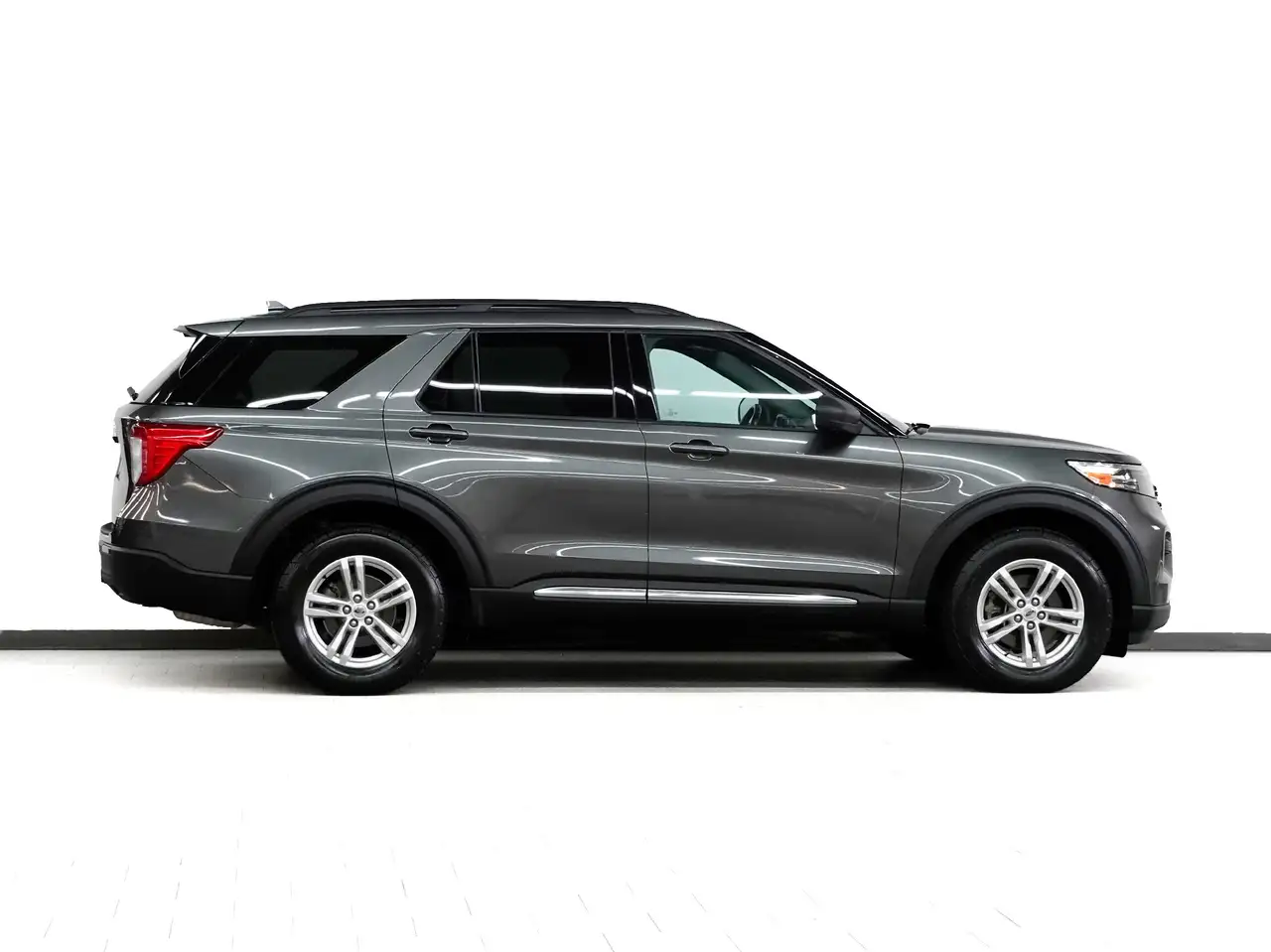 Ford Explorer снимка Ford Explorer