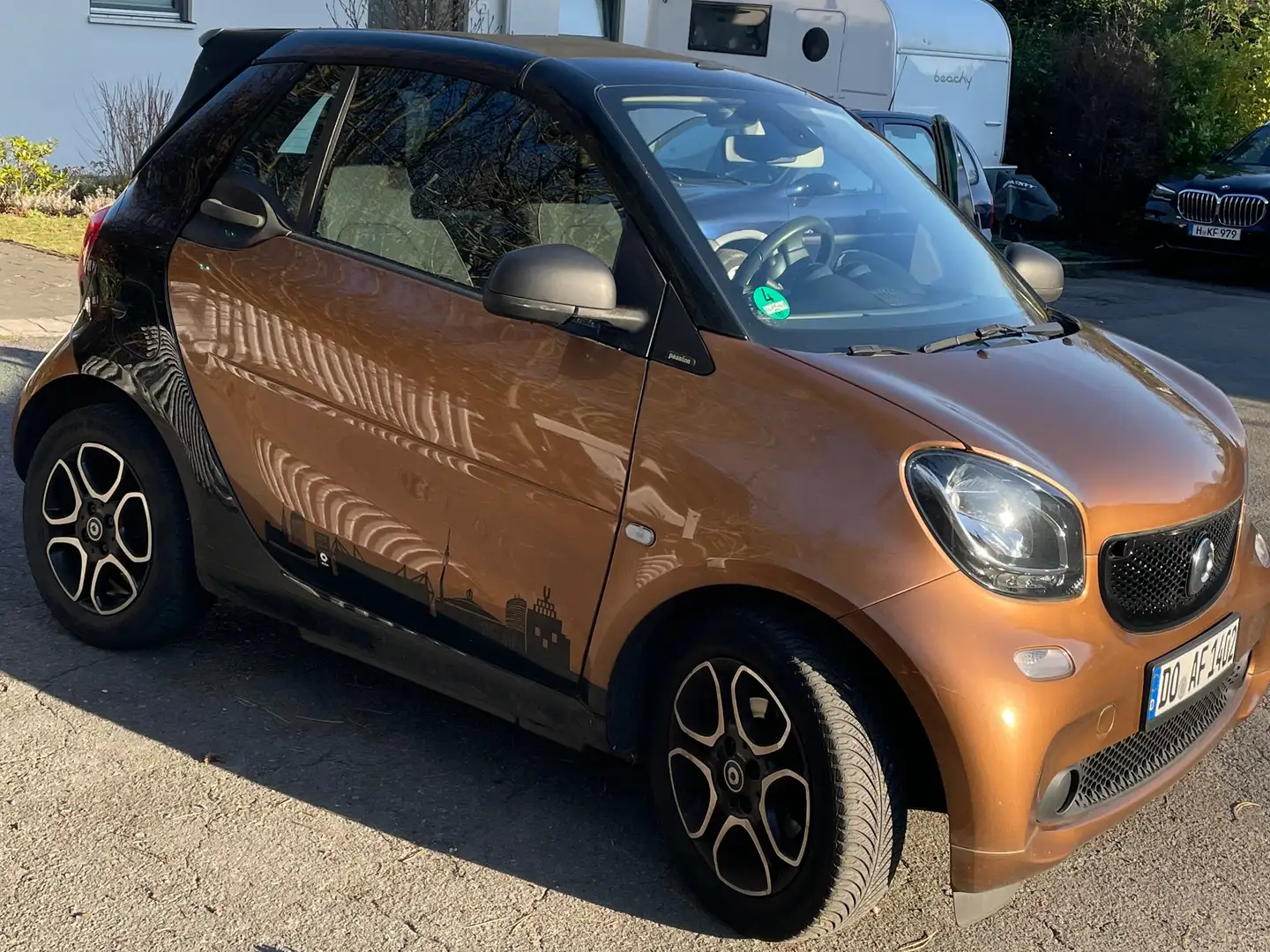 smart forTwo Cabrio 6Gang DCT smeđa - 1