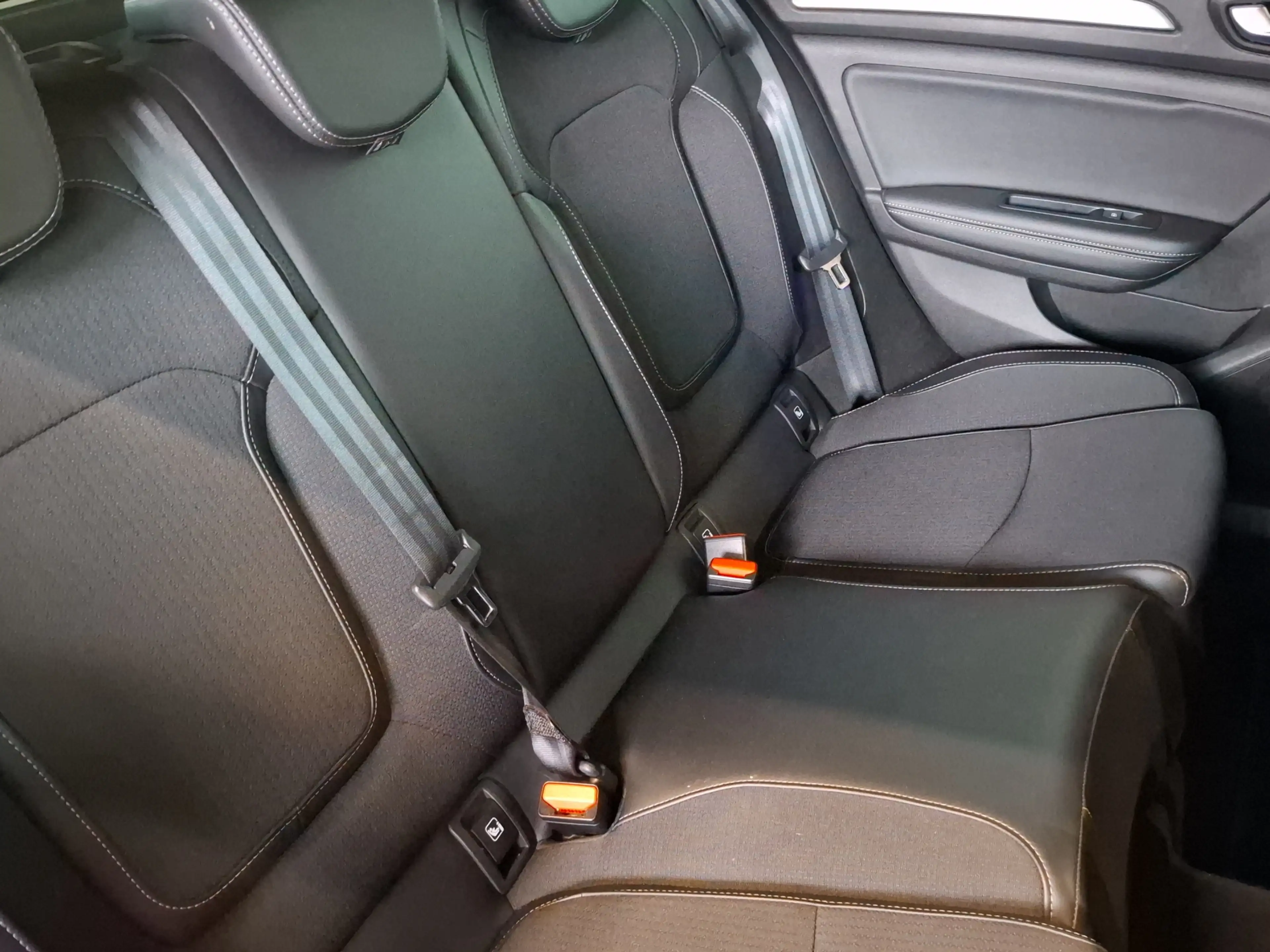Renault Megane E-Tech Grandtour 1.6 Plug-In Hybrid 160 Techno NAVI AIRCO — photo 10