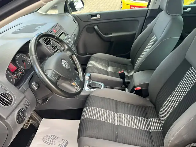 Volkswagen Golf Plus view 8