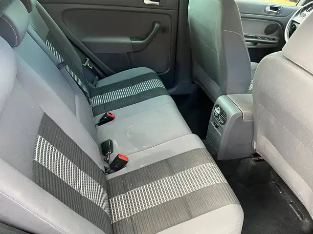 Volkswagen Golf Plus view 12