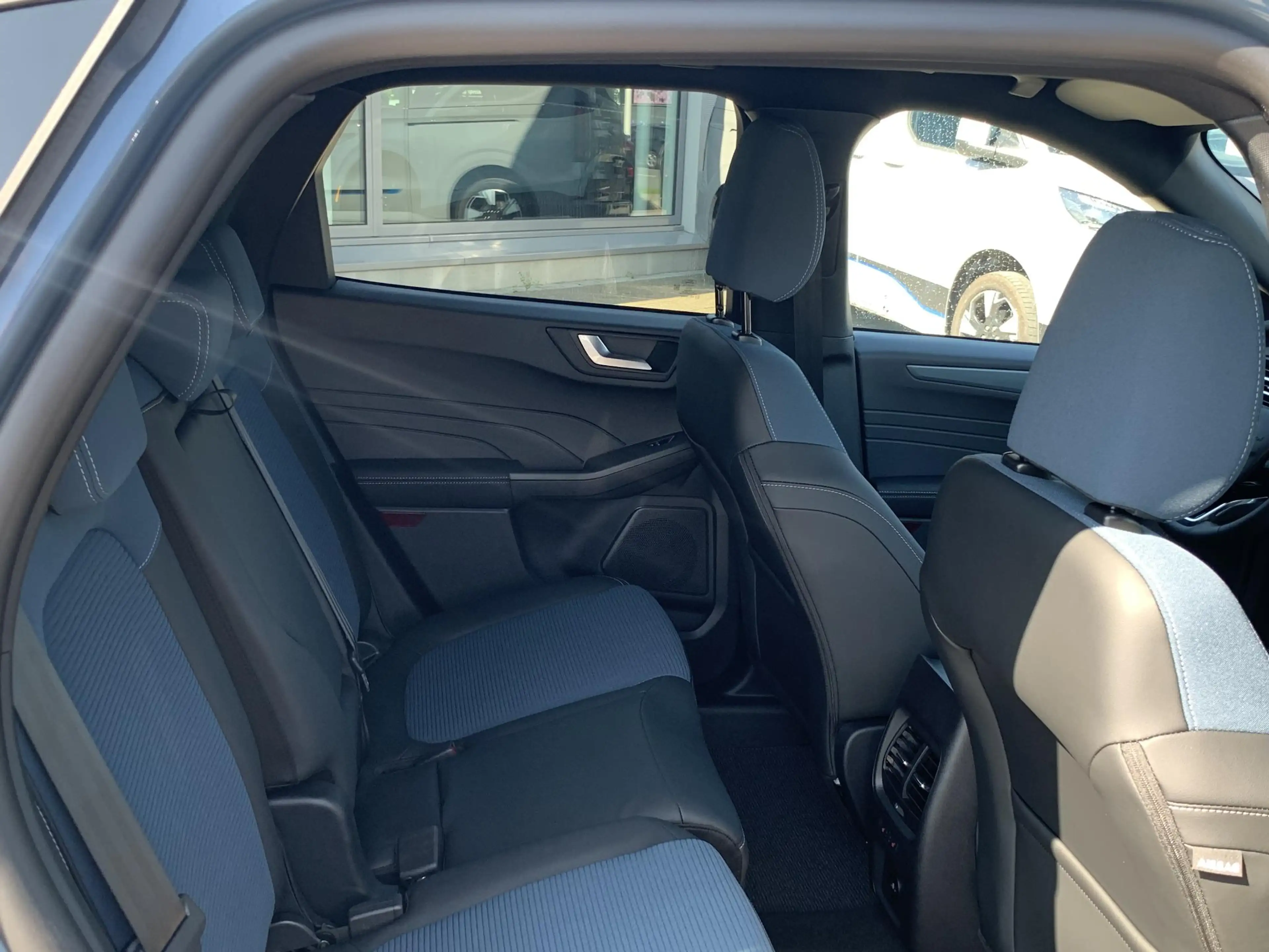 Ford Kuga 2.5 PHEV BlueCruise Edition 243pk | Wegklapbare Tr — photo 15