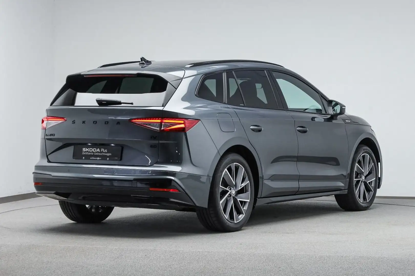 Skoda Enyaq ENYAQ iV 60 SPORTLINE*MATRIX*KAMERA*LEDER*NAVI*K Grijs - 2