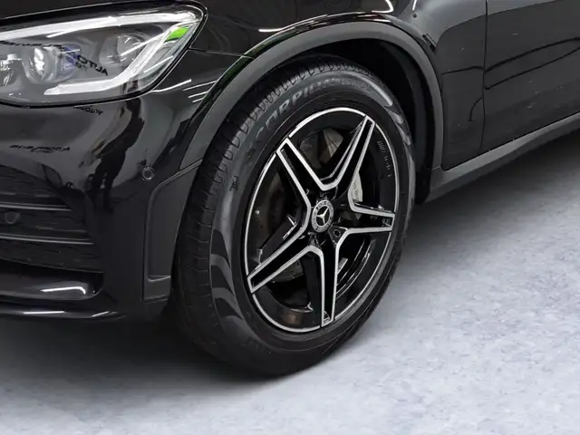 Mercedes-Benz GLC view 6