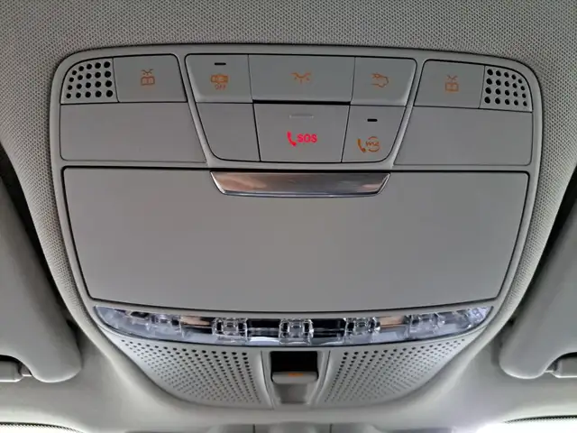 Mercedes-Benz GLC view 22