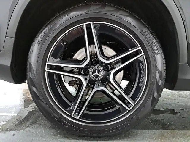Mercedes-Benz GLC view 29