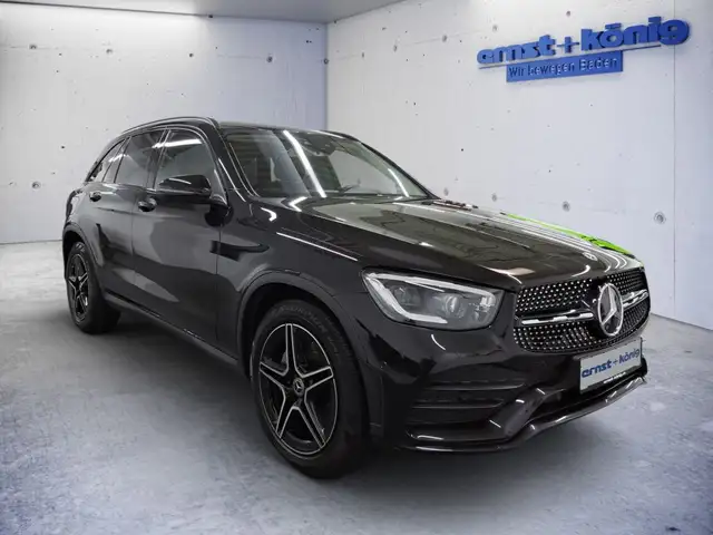 Mercedes-Benz GLC view 2