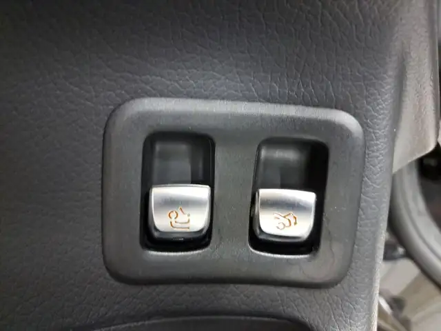 Mercedes-Benz GLC view 12