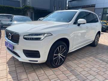 Volvo XC90 2.0 b5 Momentum Pro AWD GearTronic