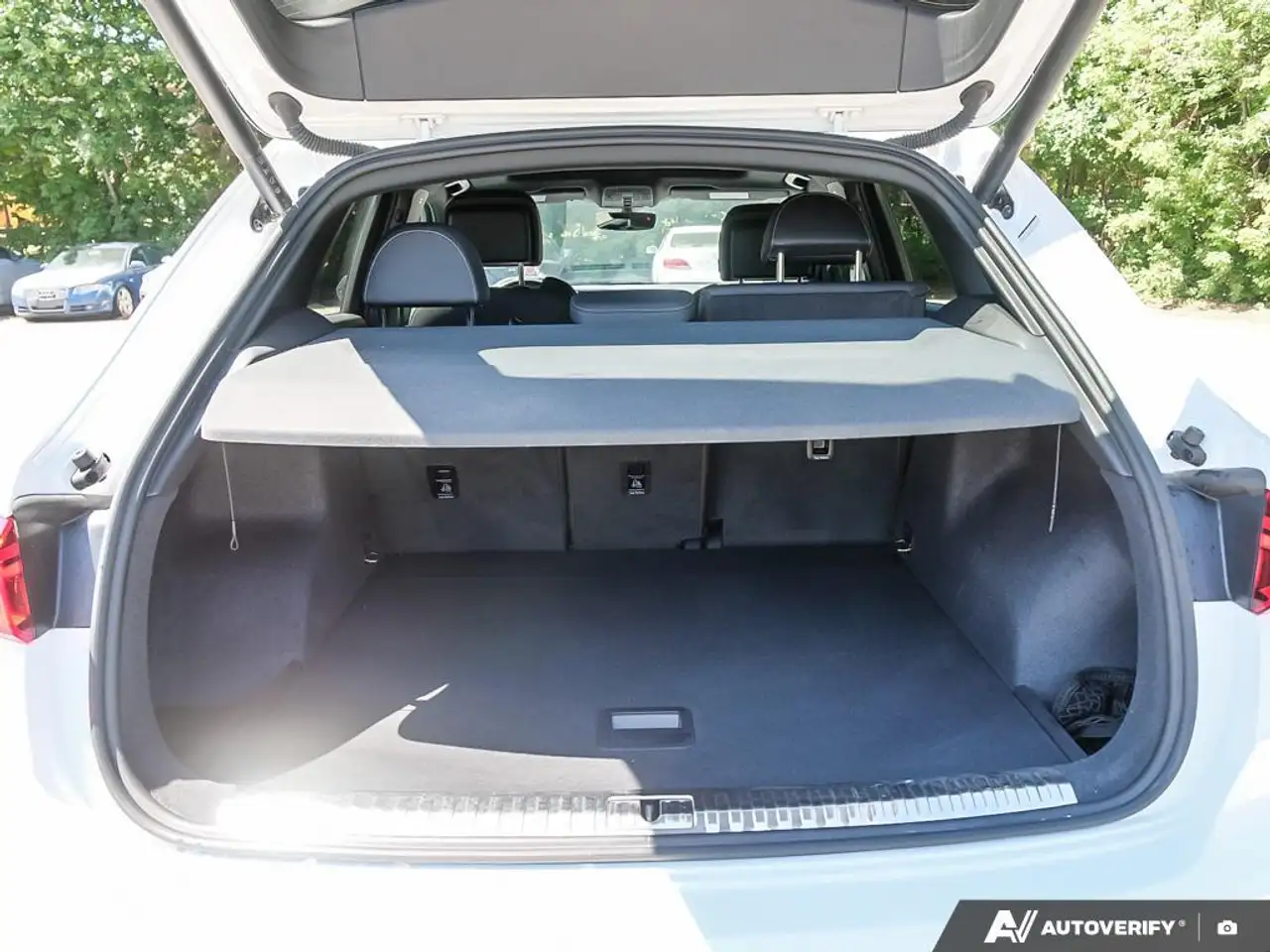 Audi Q3 снимка Audi Q3