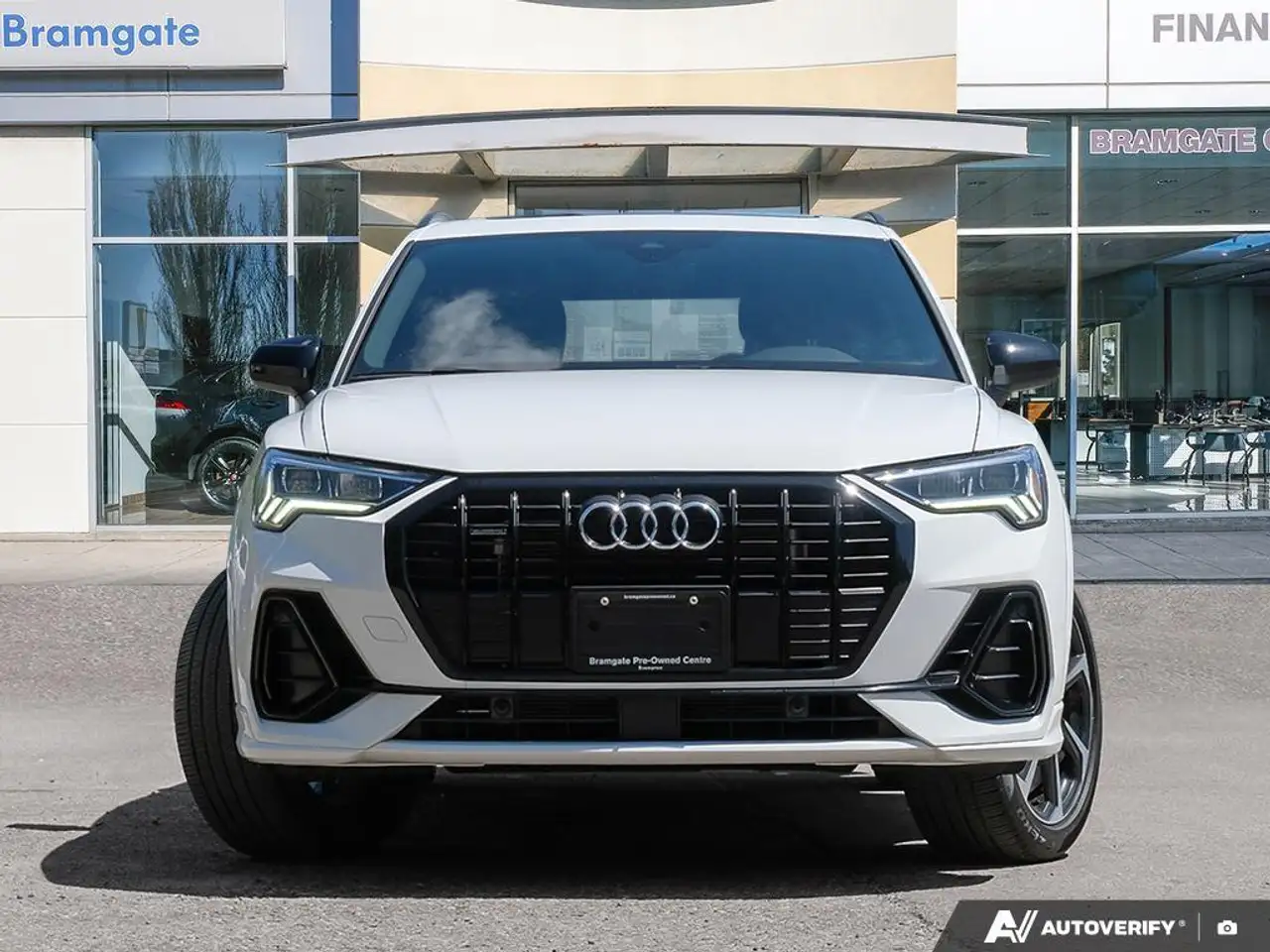 Audi Q3 снимка Audi Q3