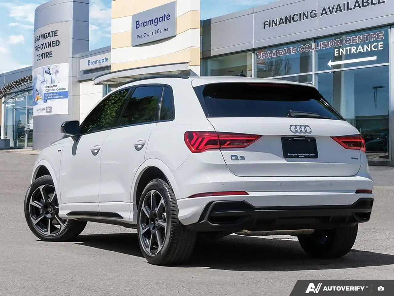 Audi Q3 снимка Audi Q3