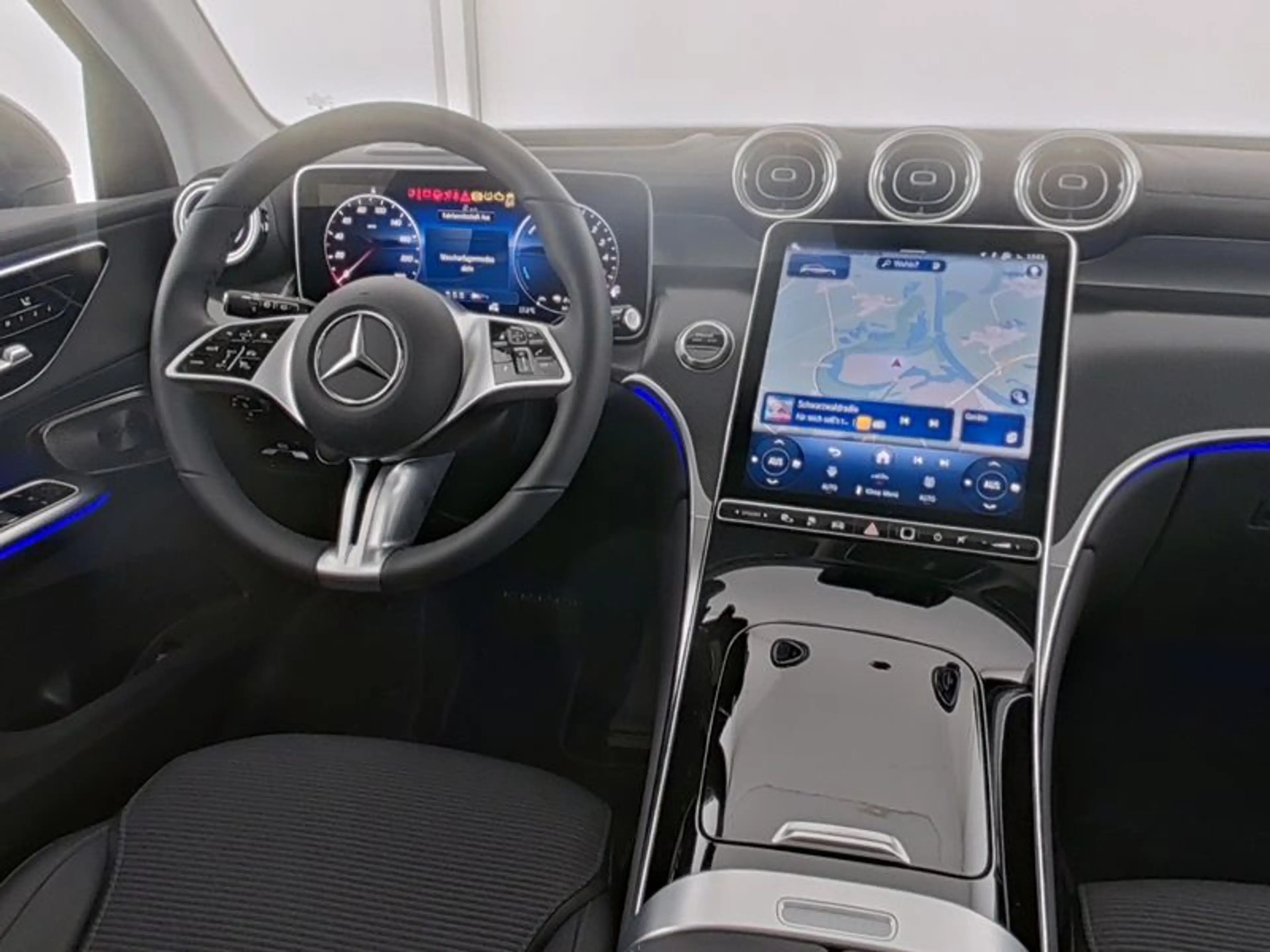 Mercedes-Benz GLC 300 de 4M , — photo 8