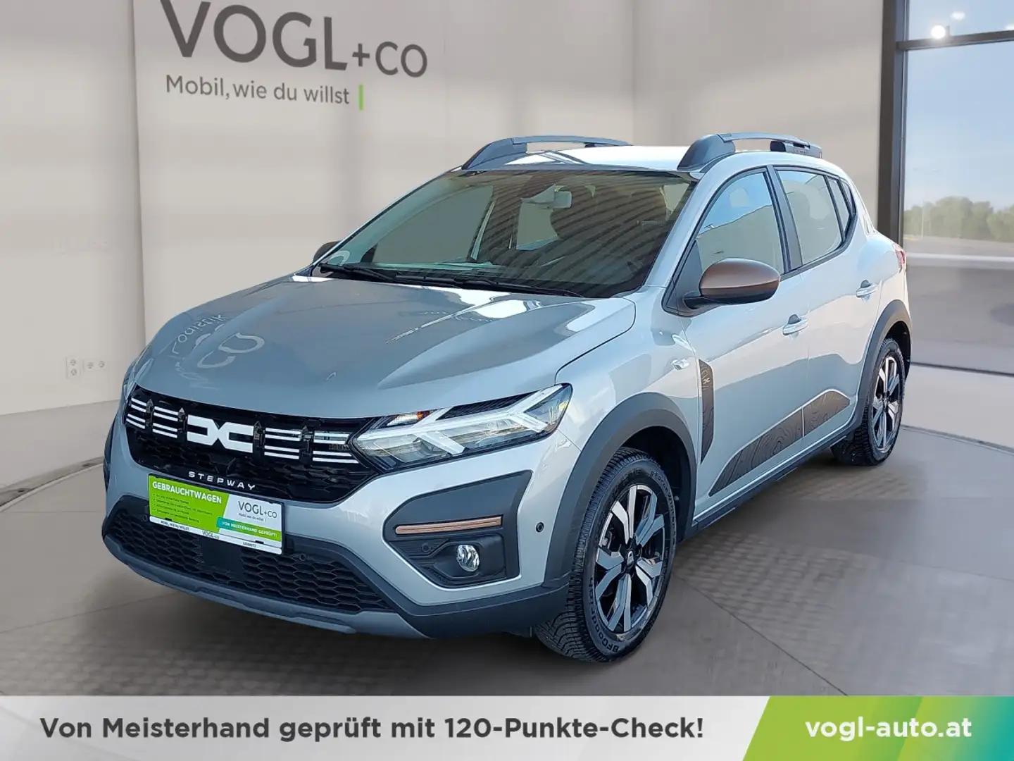Dacia Sandero Stepway Extreme TCe 90 CVT Grau - 1