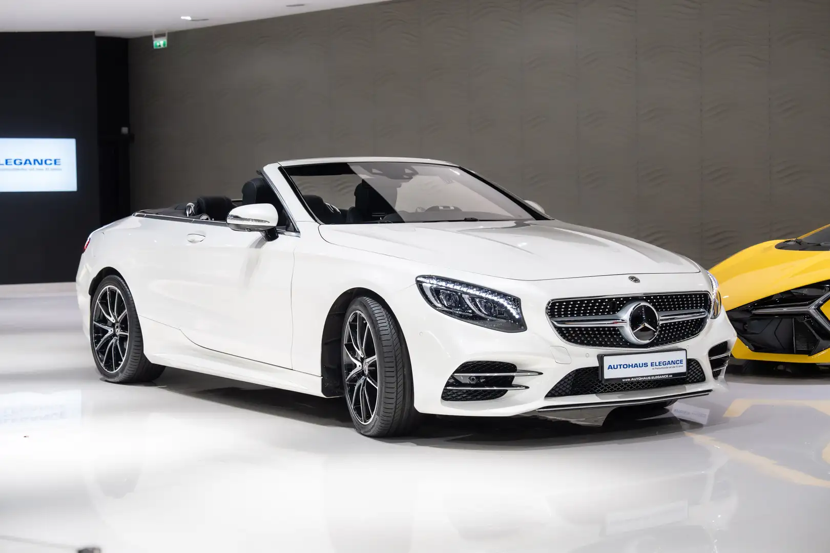 Mercedes-Benz S 560 Cabrio*AMG-LINE PLUS*SWAROVSKI*DESIGNO*1HD Weiß - 2
