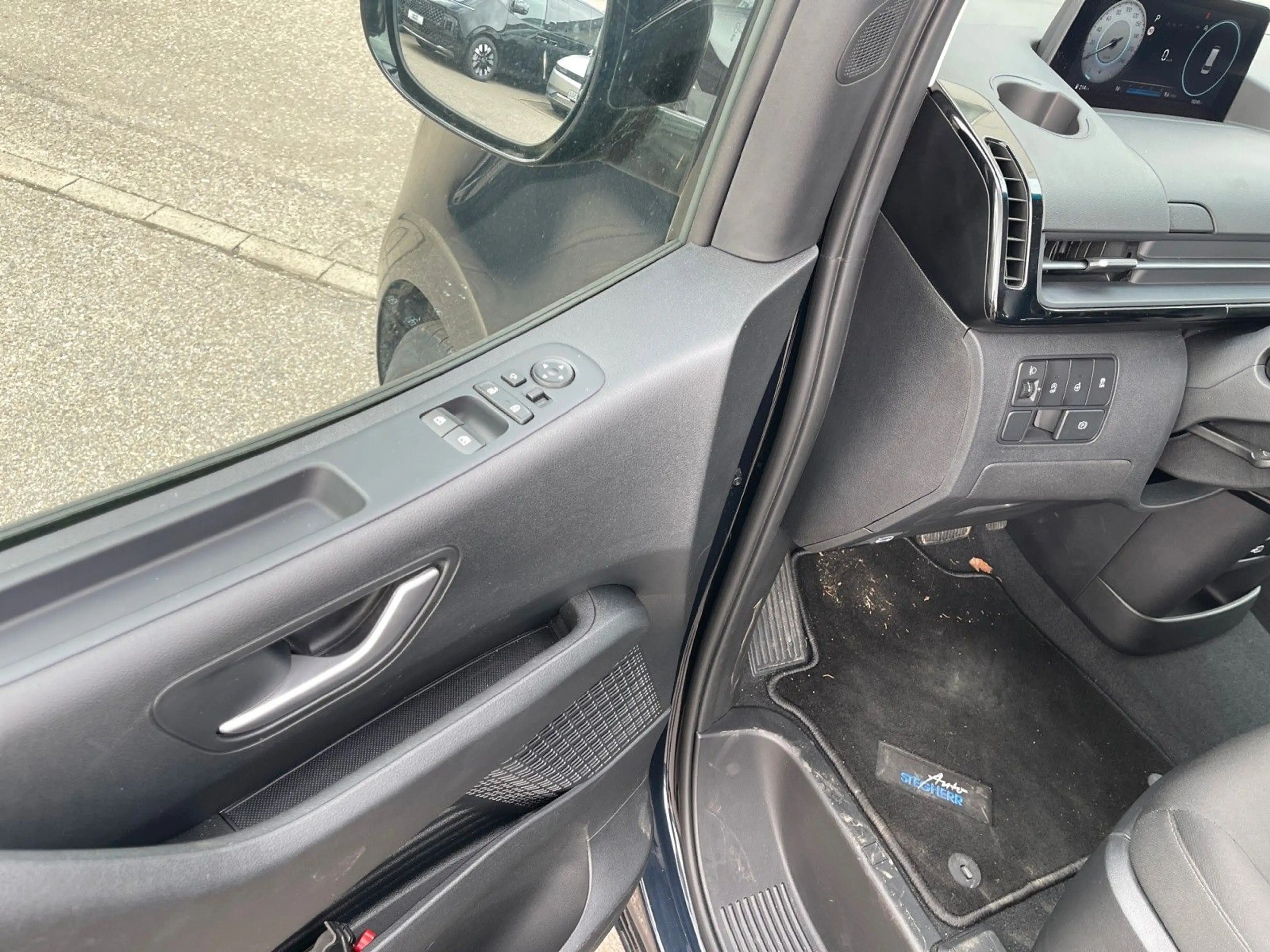 Hyundai STARIA Trend 9 Sitzer Easy- Access- Park Paket — photo 11