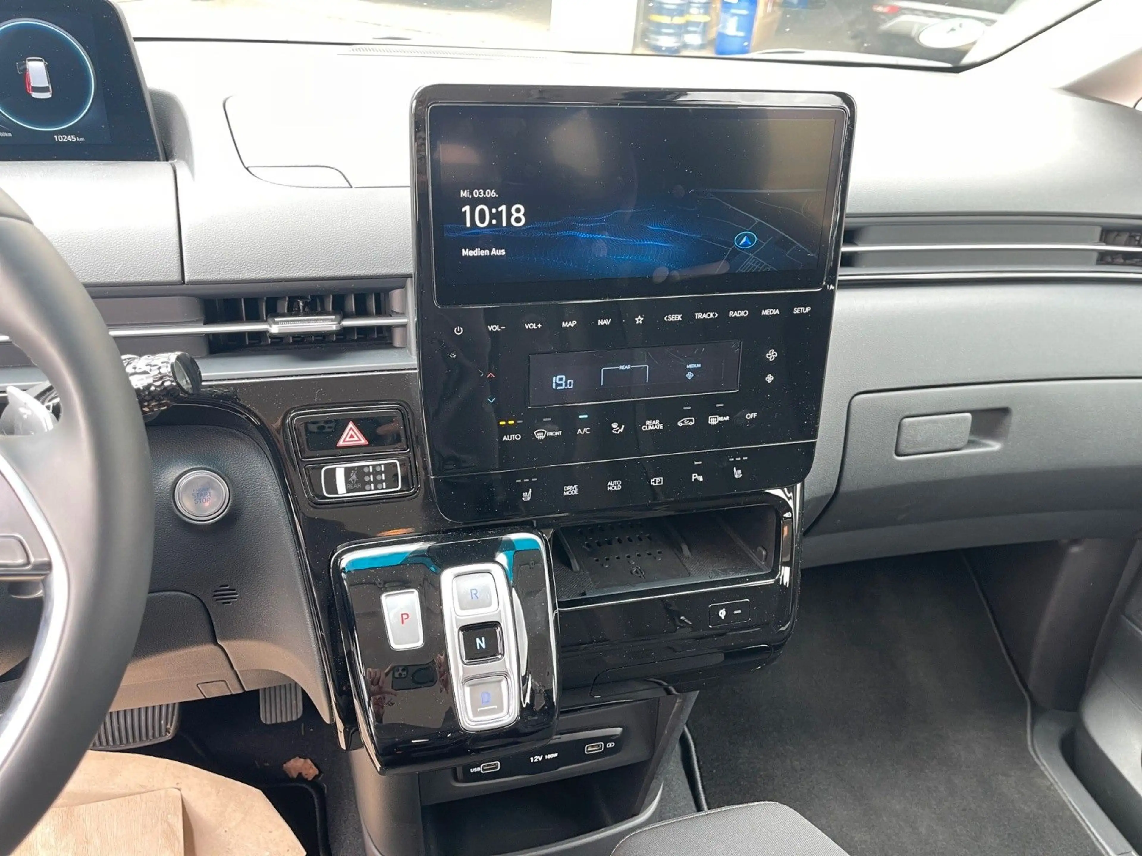 Hyundai STARIA Trend 9 Sitzer Easy- Access- Park Paket — photo 15