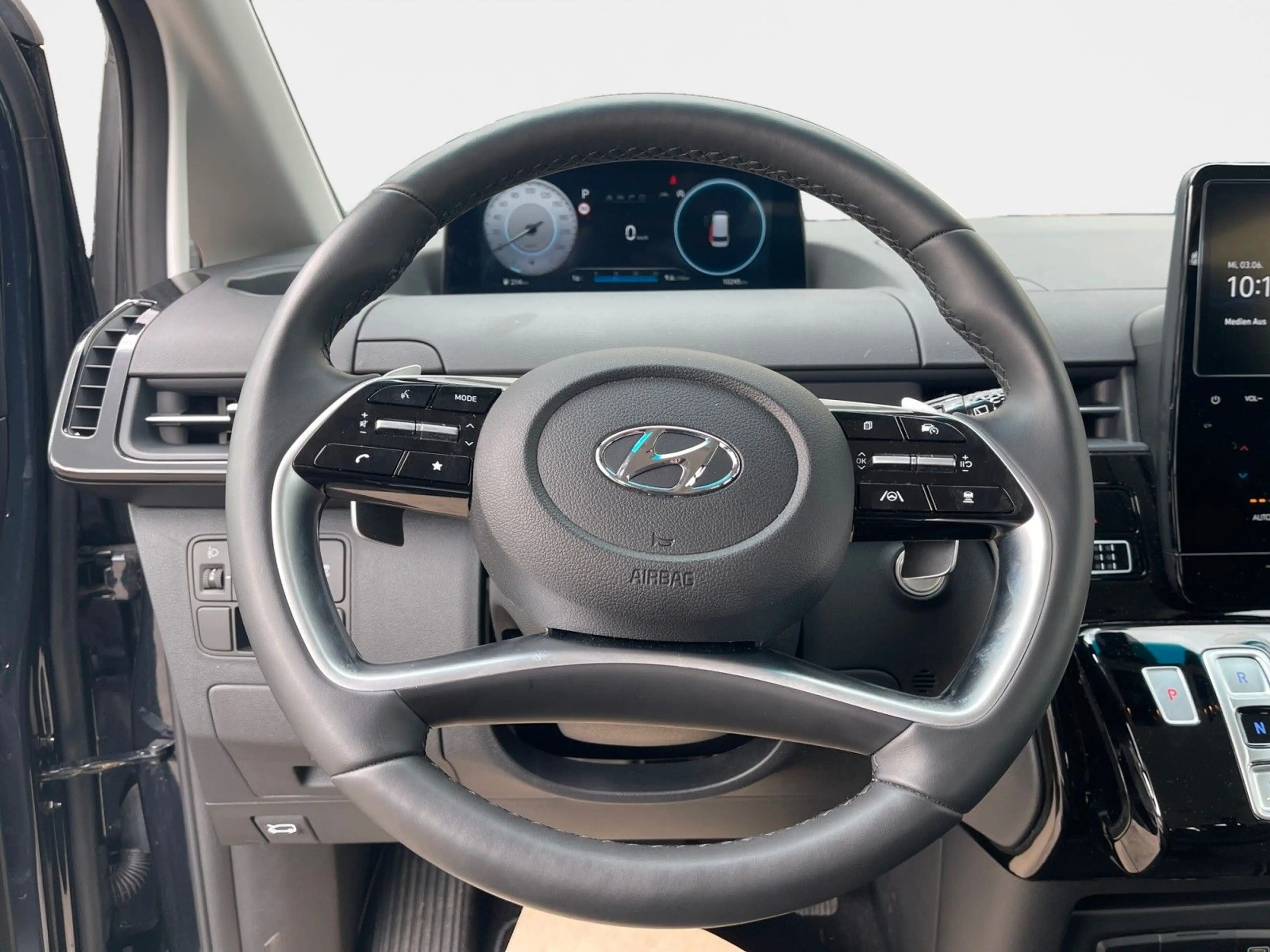Hyundai STARIA Trend 9 Sitzer Easy- Access- Park Paket — photo 13