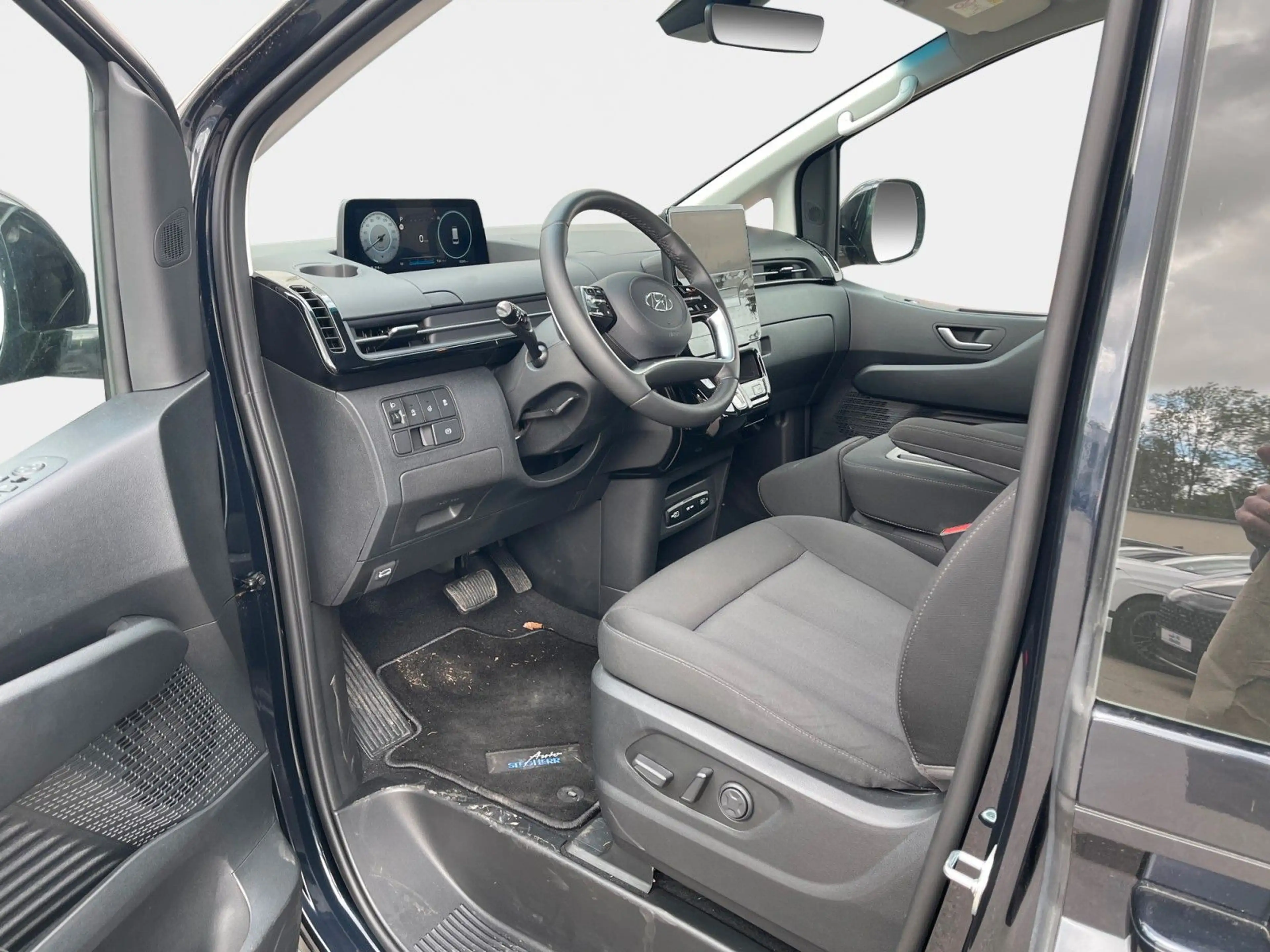 Hyundai STARIA Trend 9 Sitzer Easy- Access- Park Paket — photo 10