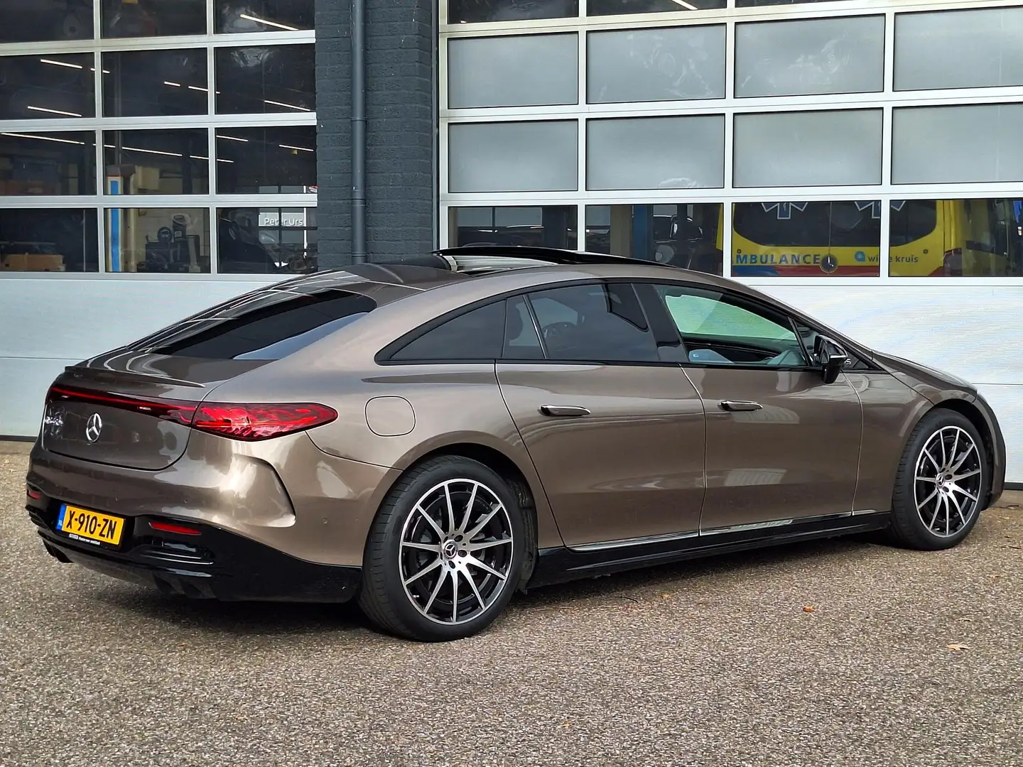 Mercedes-Benz EQS 450+ AMG Line | Panoramadak | Premium+ | MBUX Hype Braun - 2