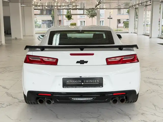 Chevrolet Camaro view 7