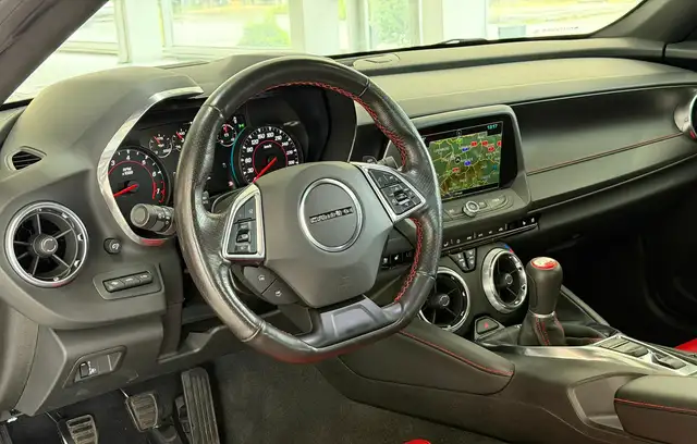 Chevrolet Camaro view 15