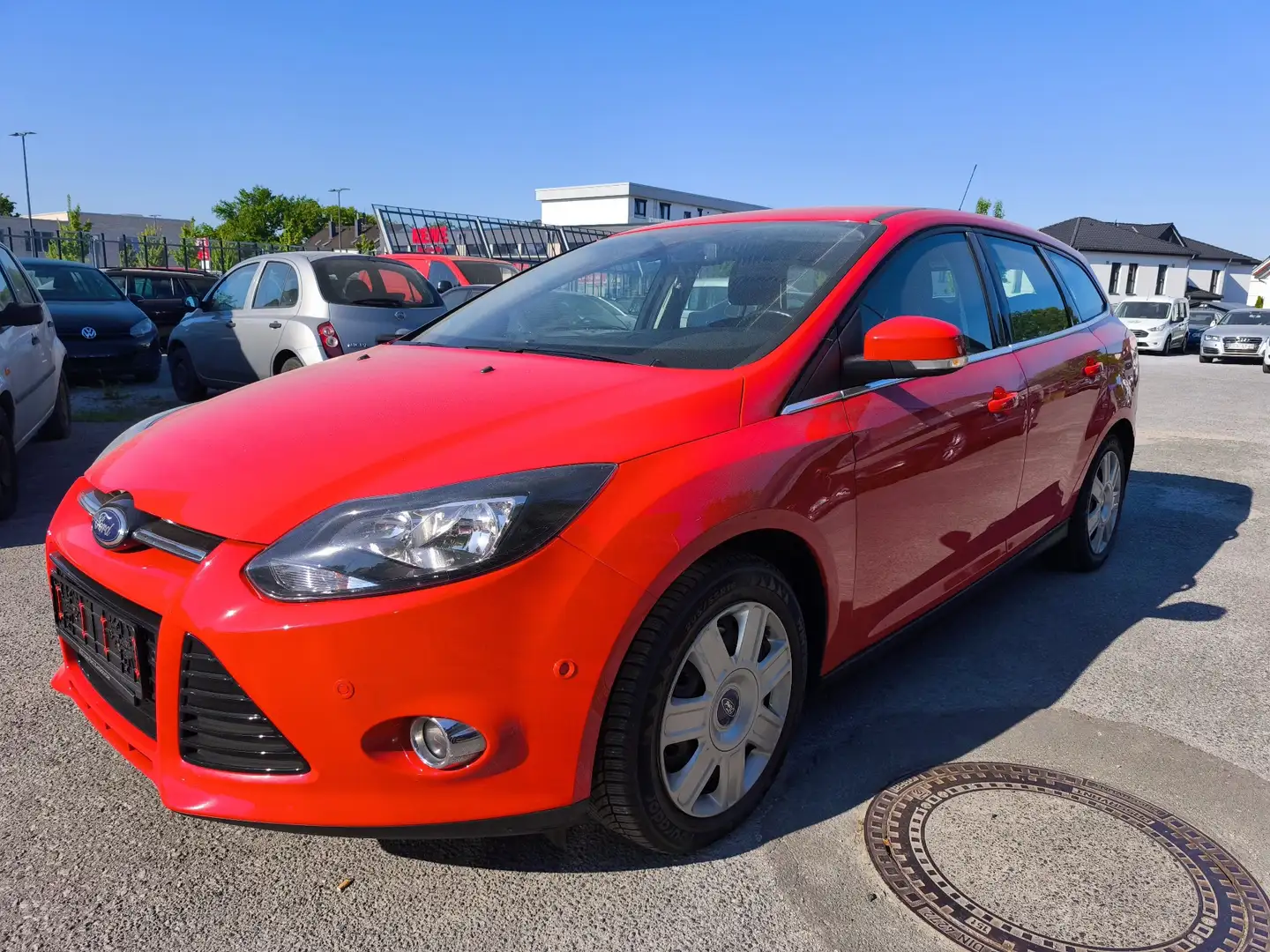 Ford Focus Titanium 2.Hand Tüv AU Neu Piros - 2