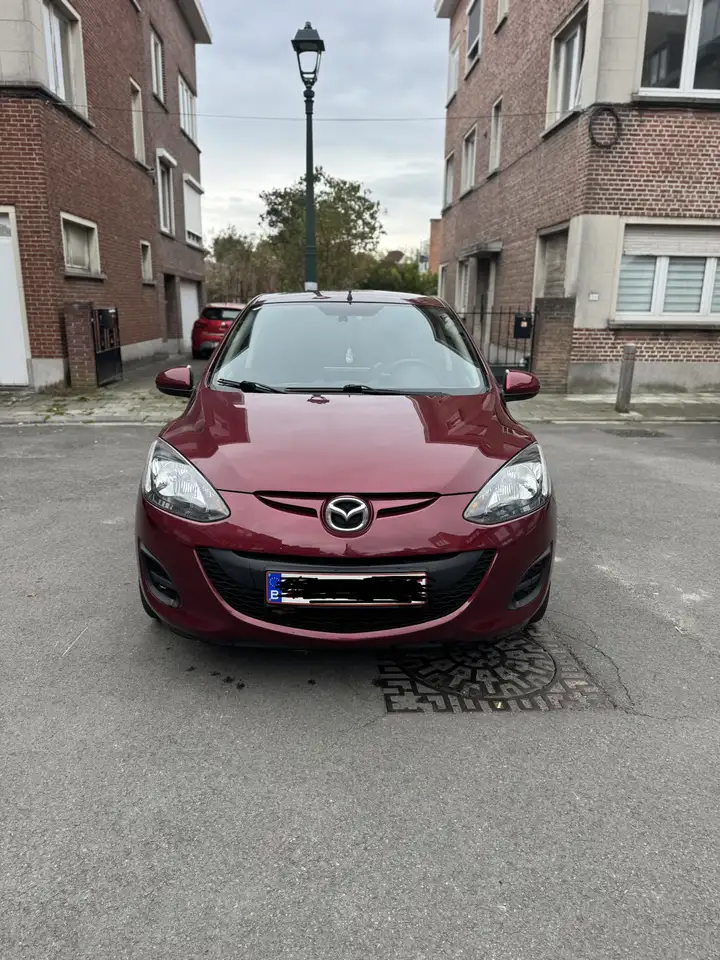 Mazda 2