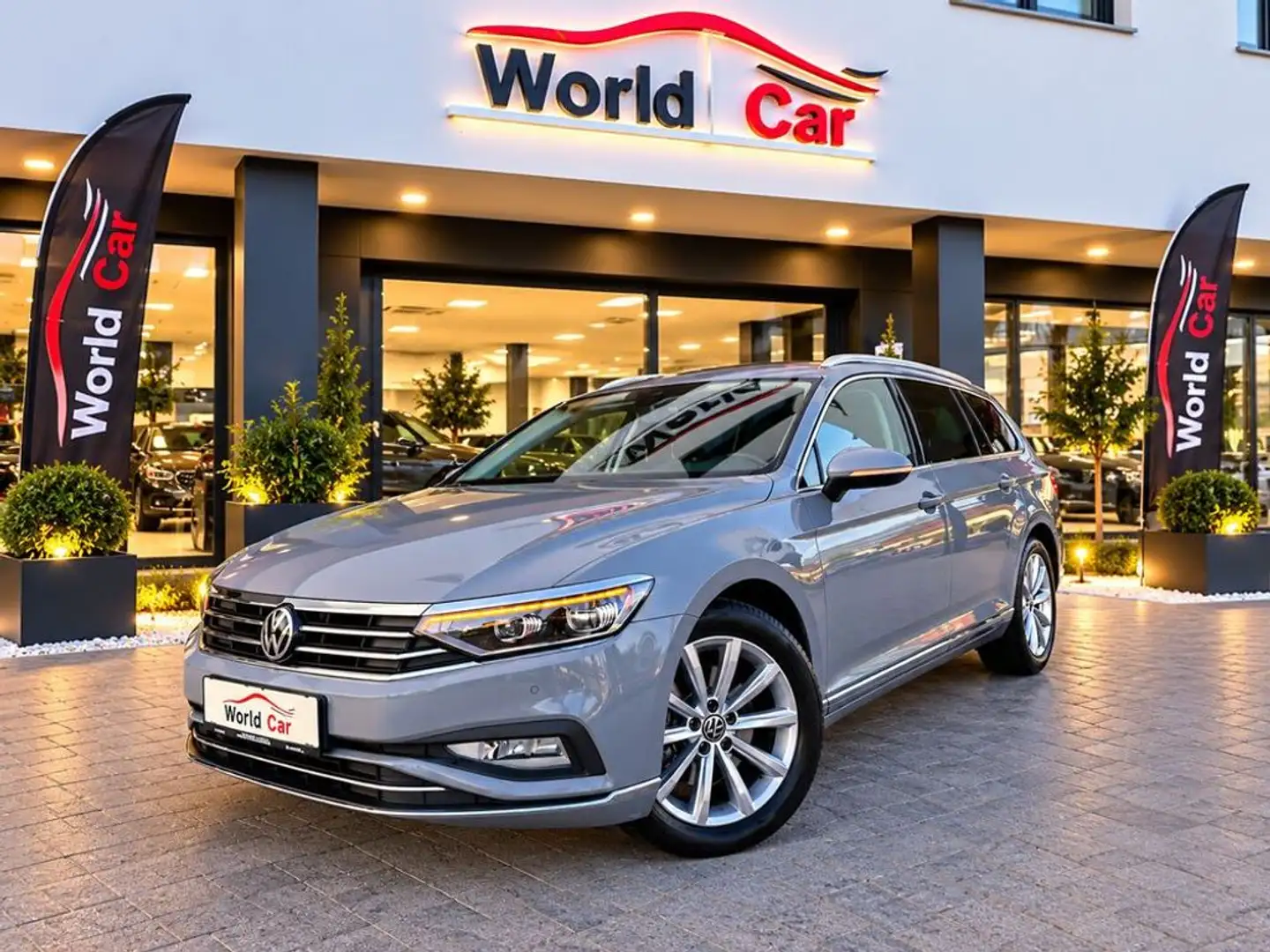 Volkswagen Passat Variant Elegance 2,0 SCR TDI DSG MATRIX-RFK Grau - 1