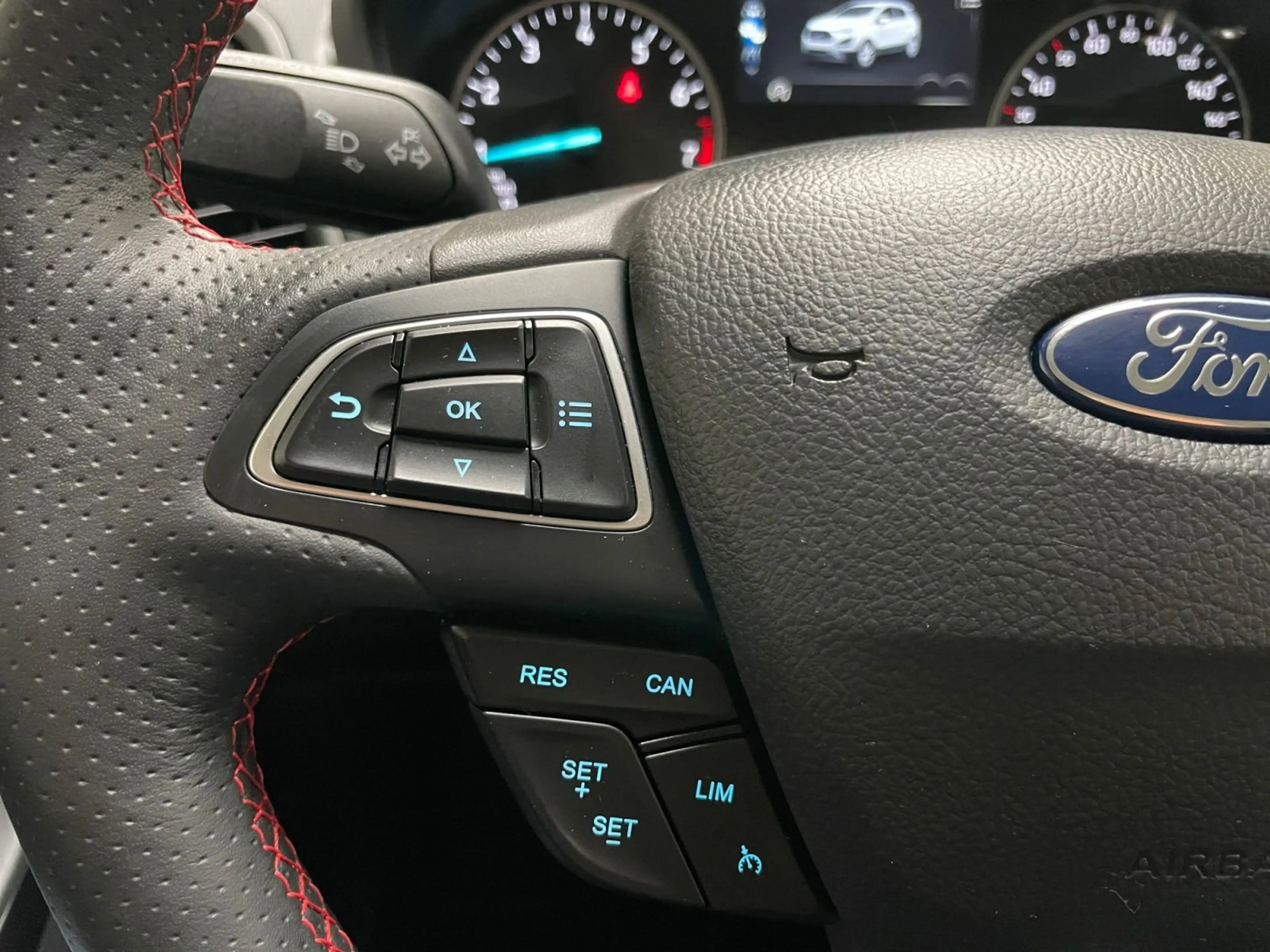 Ford EcoSport ST Line 1.0 EcoBoost 125cv — photo 10