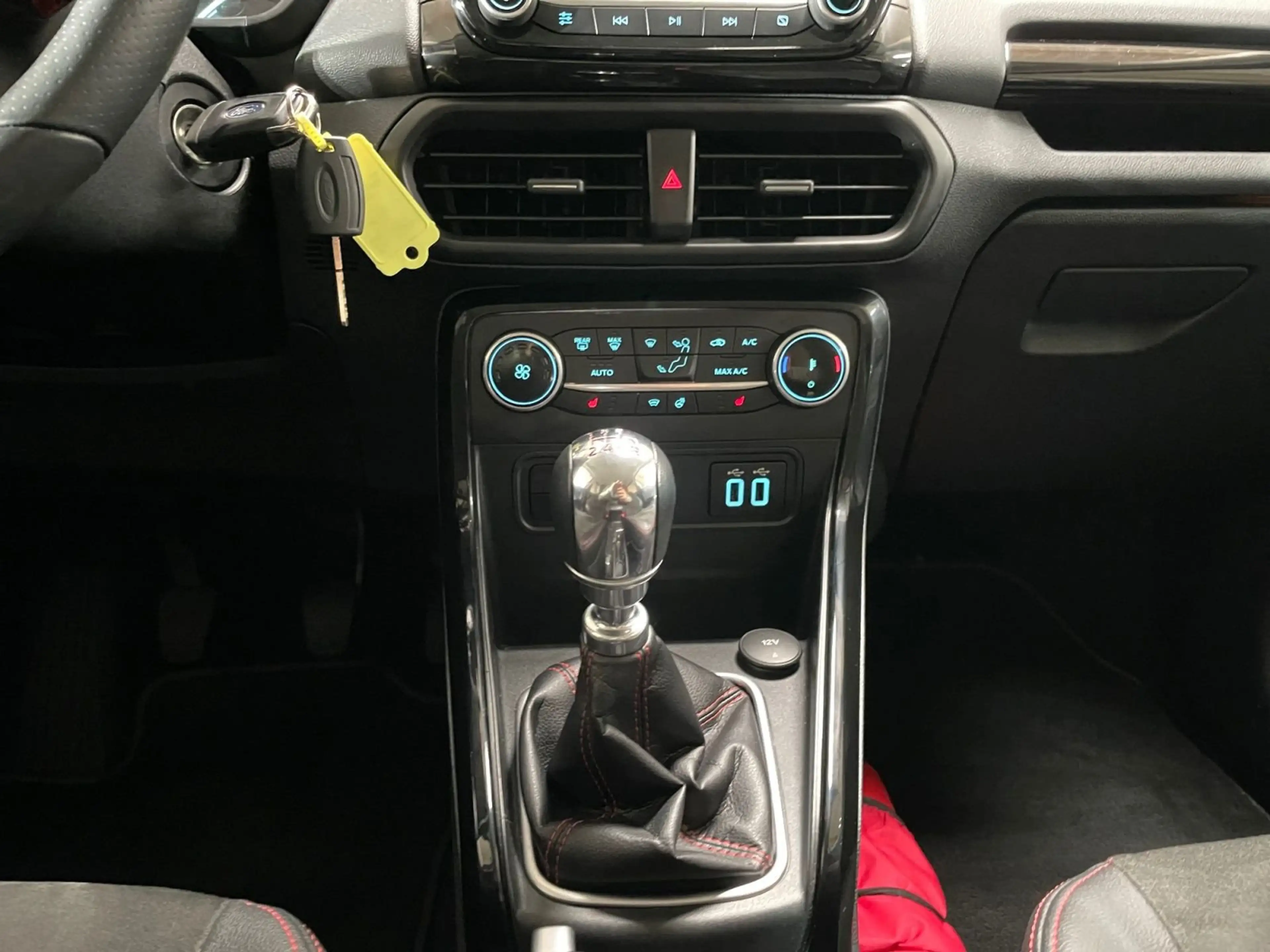 Ford EcoSport ST Line 1.0 EcoBoost 125cv — photo 14