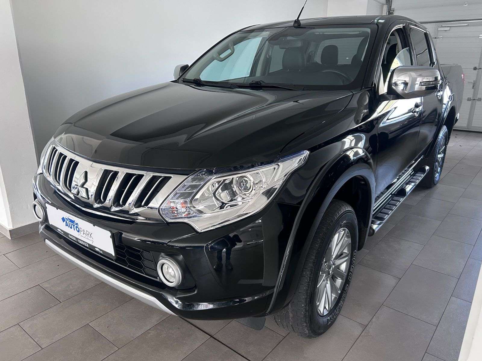 Second hand Mitsubishi L200 2.4