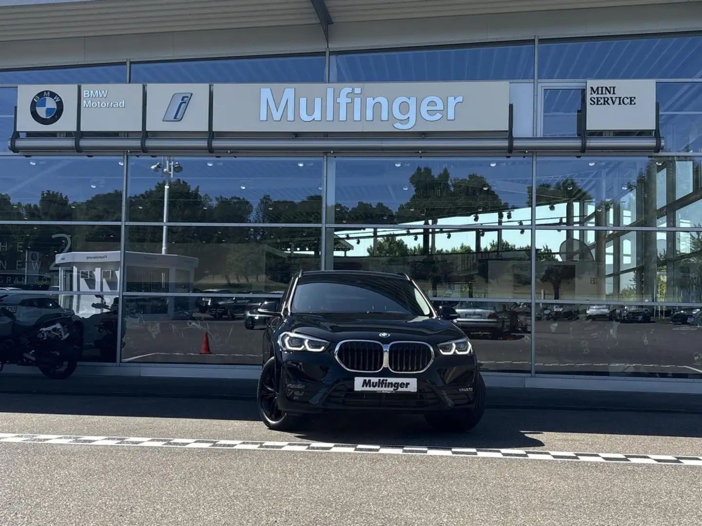 BMW X1 x25e Sport Navi LED Sitzh.DAB KomfZ.ParkA.18" Schwarz - 2