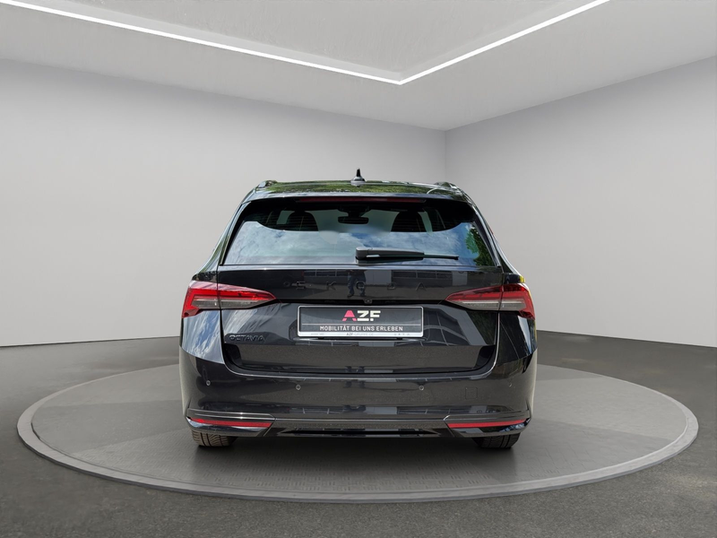 Skoda Octavia Combi 2.0 TDI DSG Sportline AHK+MATRIX — photo 7