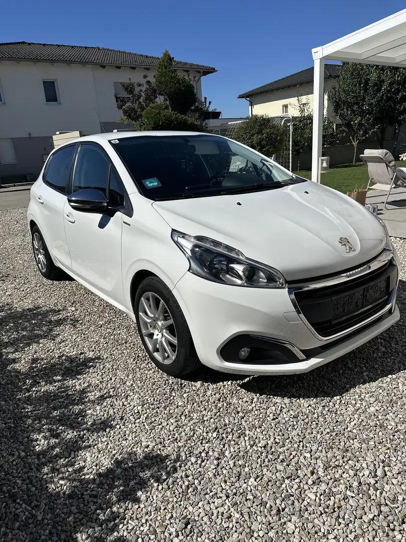 Peugeot 208 Active 1,6 BlueHDi 100 S&S Weiß - 1