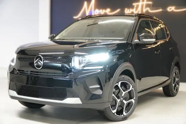 Citroen C3 C3 Turbo 100 PLUS   Beschikbaar in zwart en rood