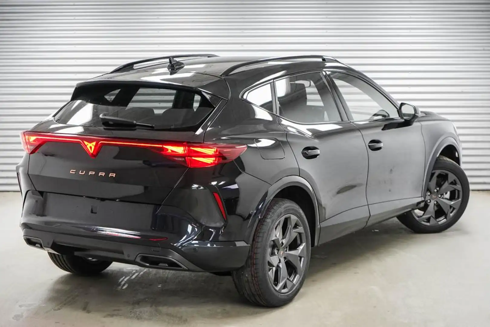 CUPRA Formentor 1,5 eTSI DSG - LAGER 110 kW (150 PS), Automatik Schwarz - 2