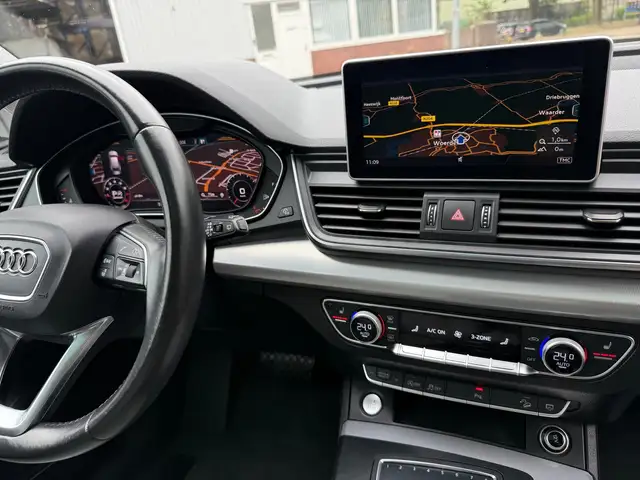 Audi Q5 view 22